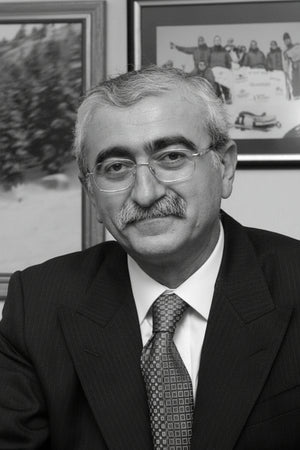 Bingür Sönmez, Prof. Dr.