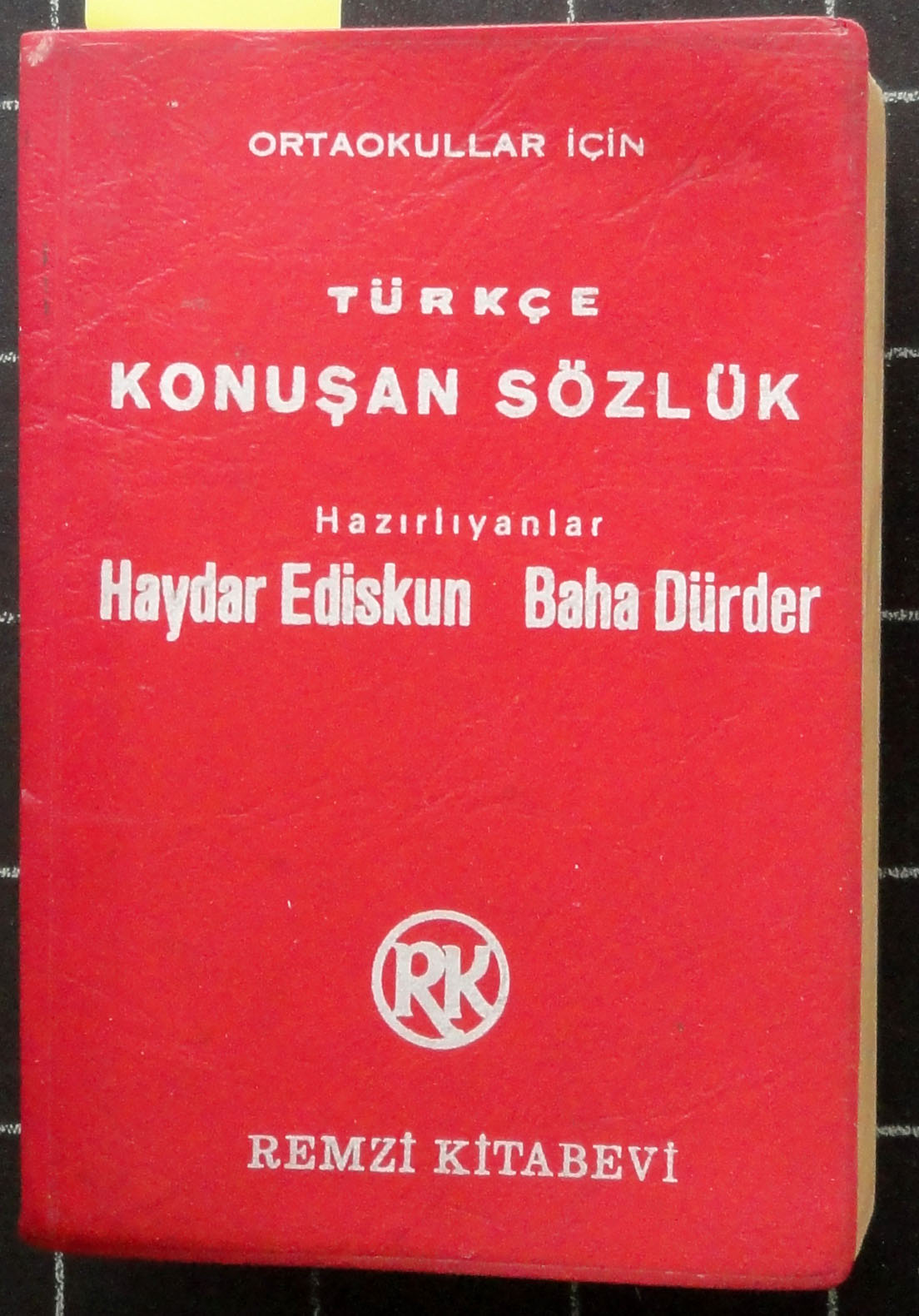 Ortaokullar İçin Türkçe Konuşan Sözlük