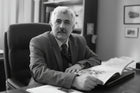 Mustafa Kaçar, Prof. Dr. 
